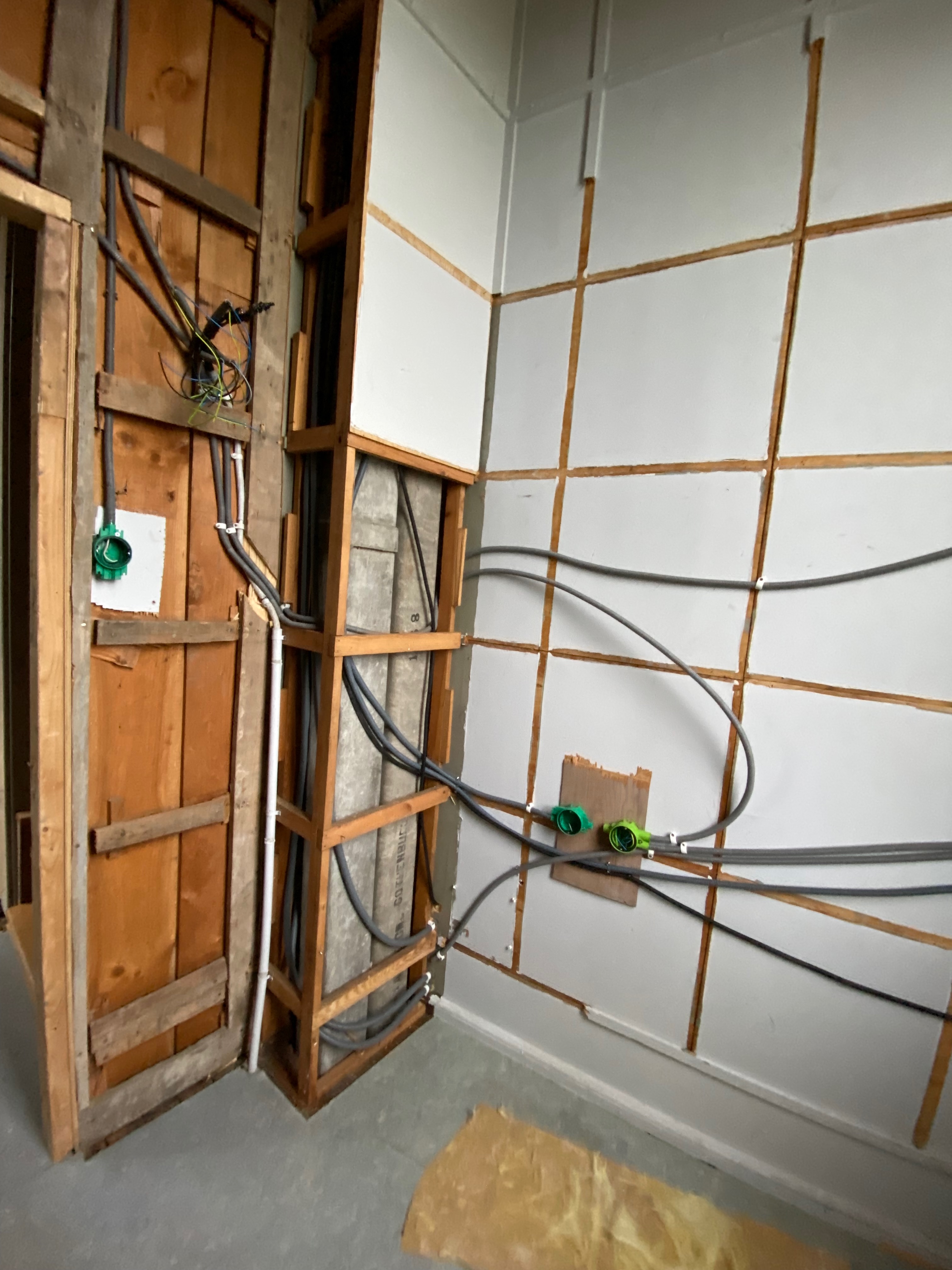 Mer eldragning i blottlagd stomme